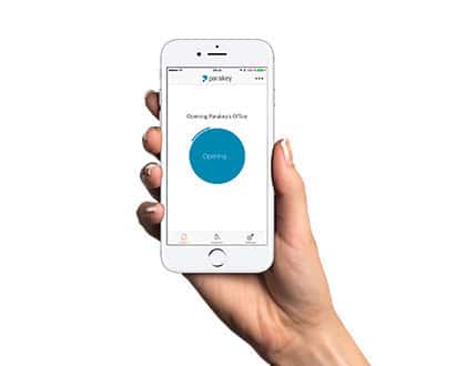 Digitala lås låser upp med app i mobilen.