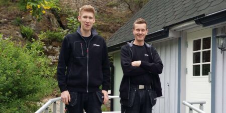 Mattias och bo goran installerar dorrautomatik sofias anglar