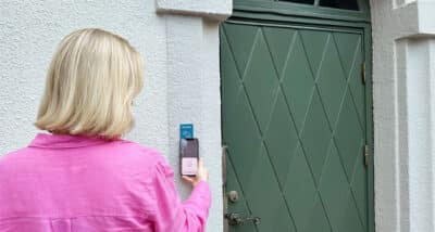 Hybridlås ger alla boende valfrihet – använd mobilen eller vanlig nyckel