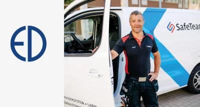 En låstekniker från SafeTeam vid sin bil illustrerar ett nytt uppdrag då SafeTeam ska installera lås och dörrautomatik åt ED Bygg när Stångåstaden bygger nytt i Linköping
